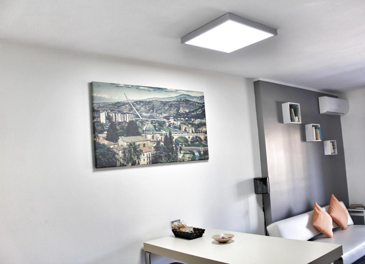 Cosenza Luxury Apartment Exterior photo
